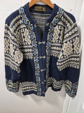 Nordstrikk Norwegian Wool Cardigan Sweater Ornate Clasps Embroidered Trim M READ